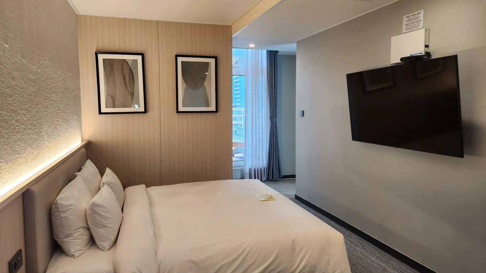 Hound Hotel Busan Station