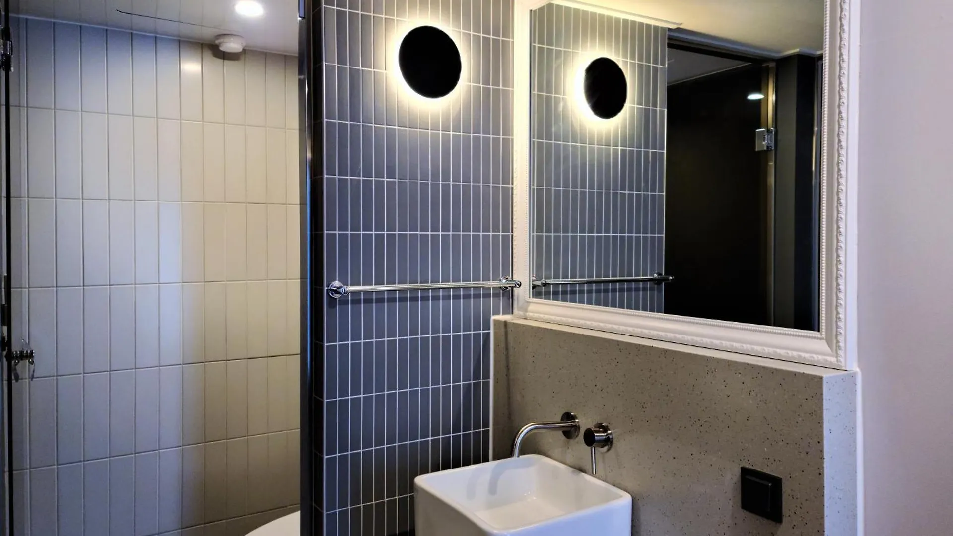 Hound Hotel Busan Station 3*,  Νότια Κορέα