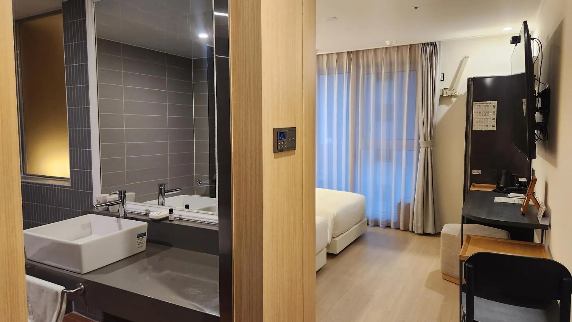 Hound Hotel Busan Station