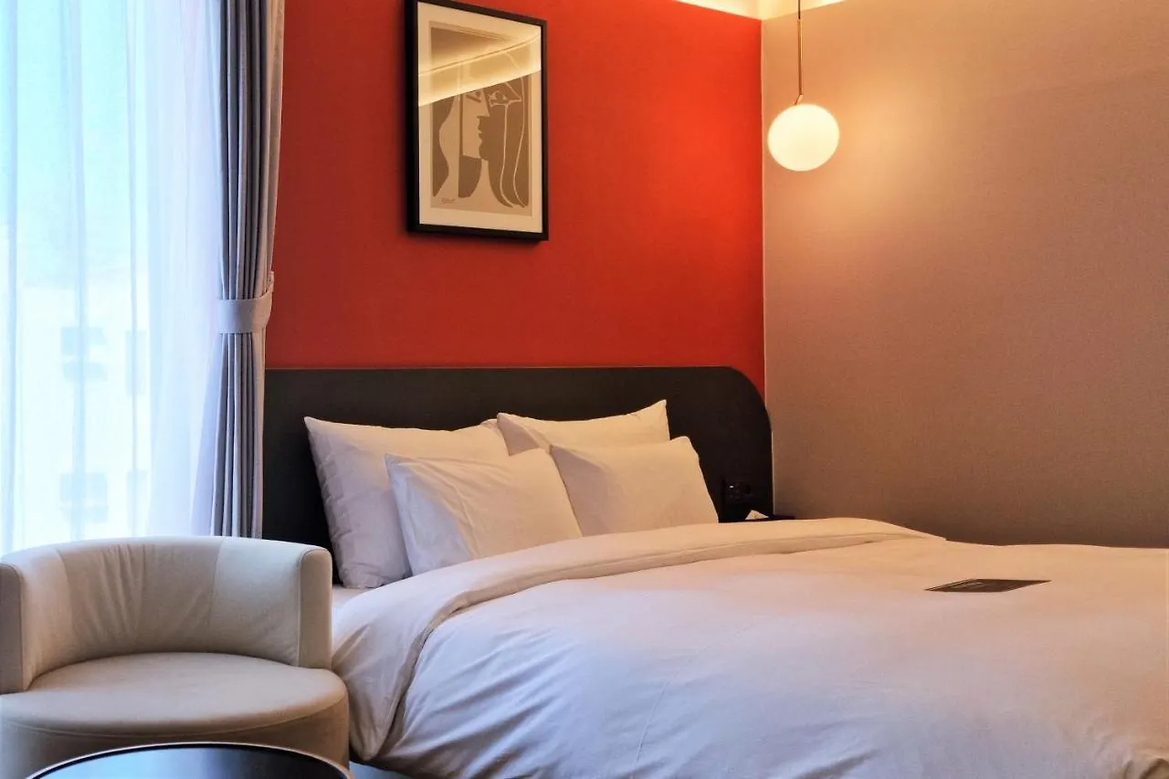 Hound Hotel Busan Station 3*,